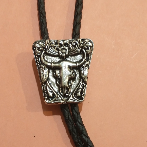 Unisex Western Bolo Tie - Picture 2 of 5